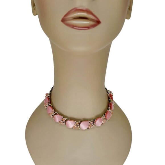 Vintage 1950s Pink Moonglow Thermoset Lucite Choker Necklace 14in Silver Tone - Picture 3 of 5